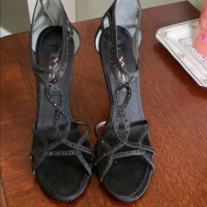 Nina black dressy shoe.